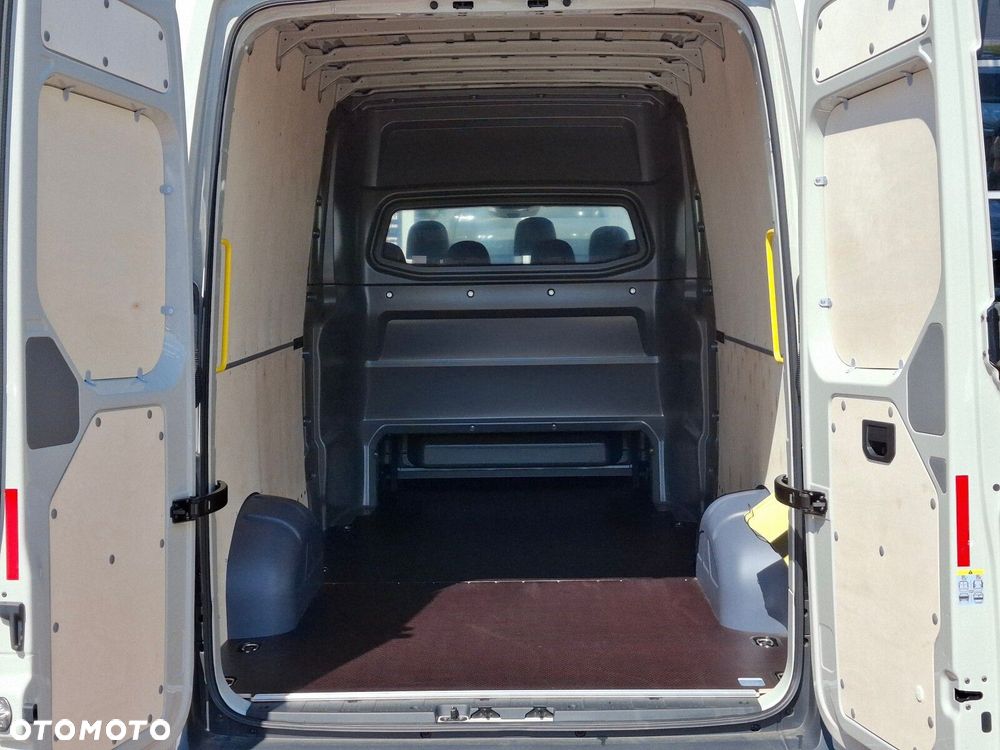 Volkswagen Crafter - 10