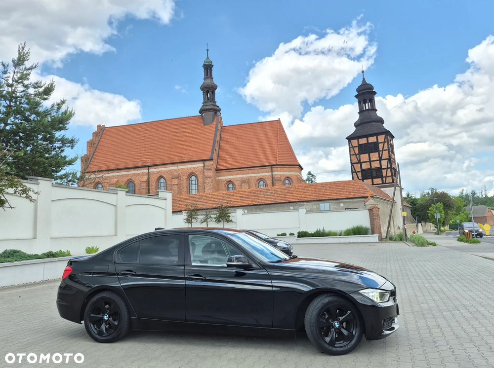 BMW Seria 3 320d Efficient Dynamics Edition Blue Perf Luxury Line - 29