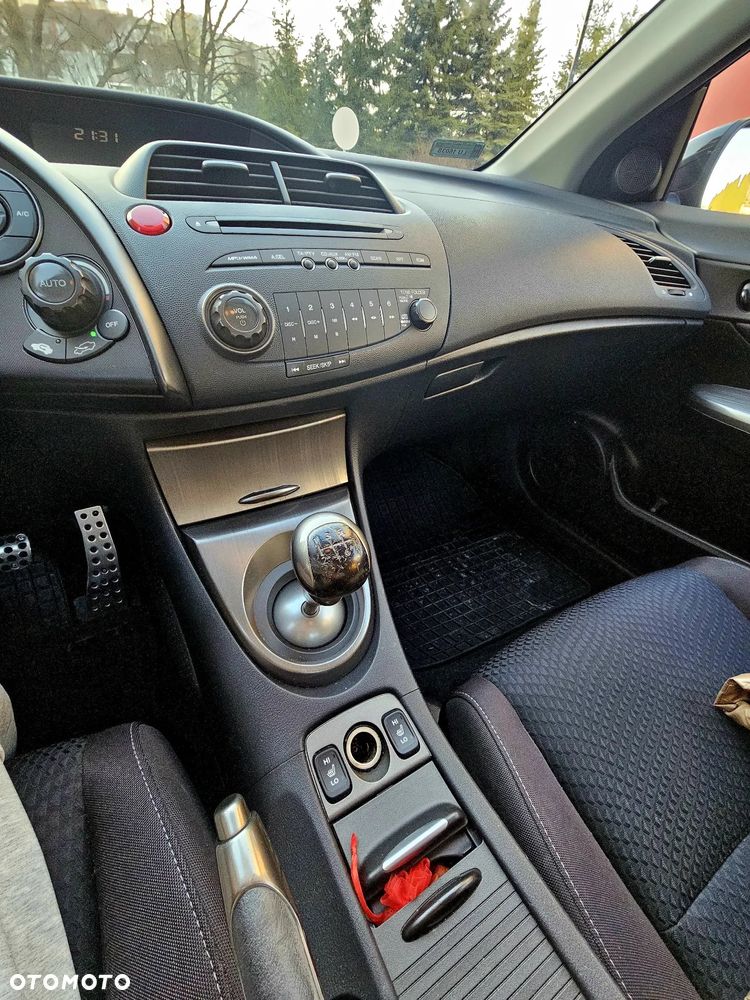 Honda Civic 1.4 Sport - 11