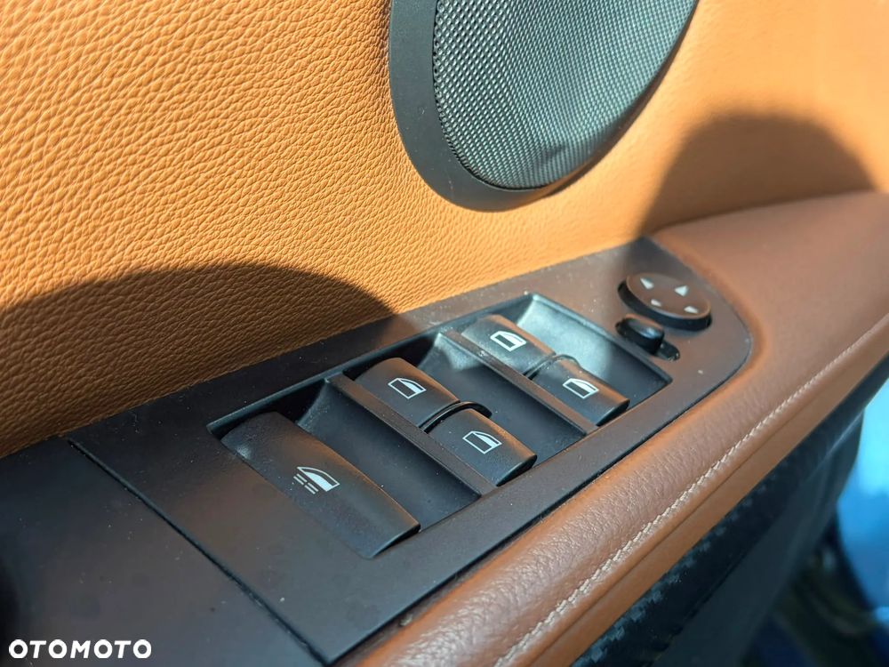 BMW Seria 3 320d - 19