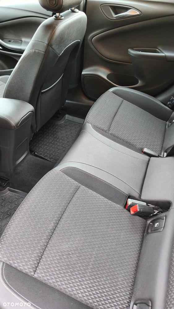 Opel Astra 1.6 D (CDTI) Start/Stop Innovation - 10