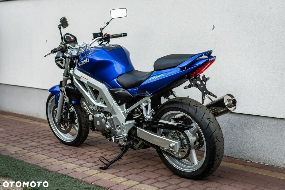 Suzuki SV - 8
