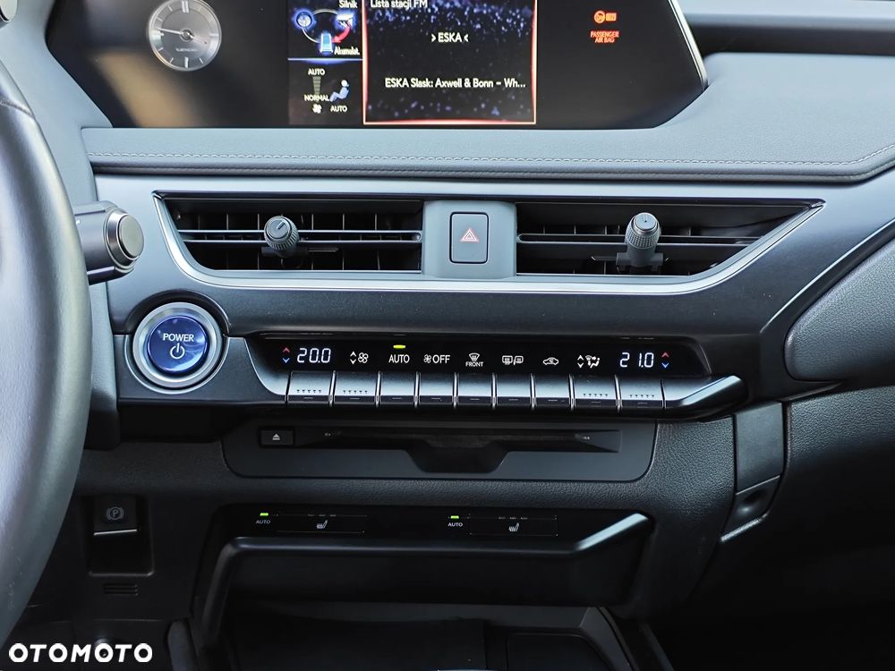 Lexus UX 250h GPF Elegance 2WD - 16