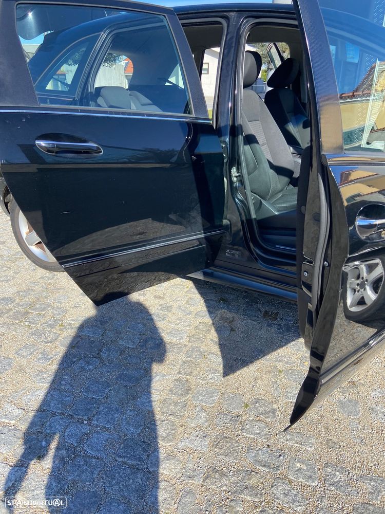 Mercedes-Benz B 150 Standard - 18