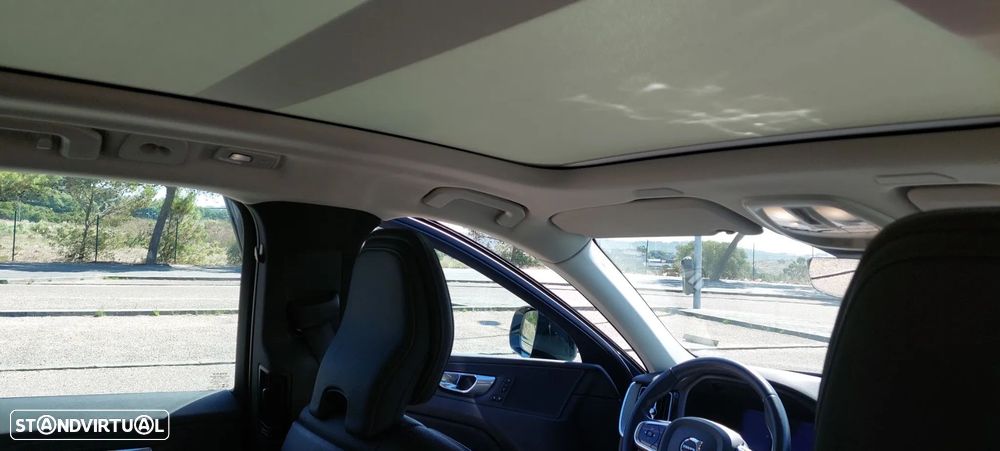 Volvo XC 60 2.0 T6 PHEV Plus Dark AWD - 24