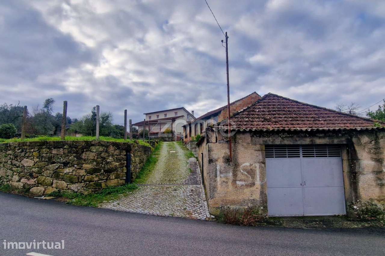 Moradia T3 + 3 com vistas amplas | Terreno e anexos – Souto de Lafõ... - Grande imagem: 2/32