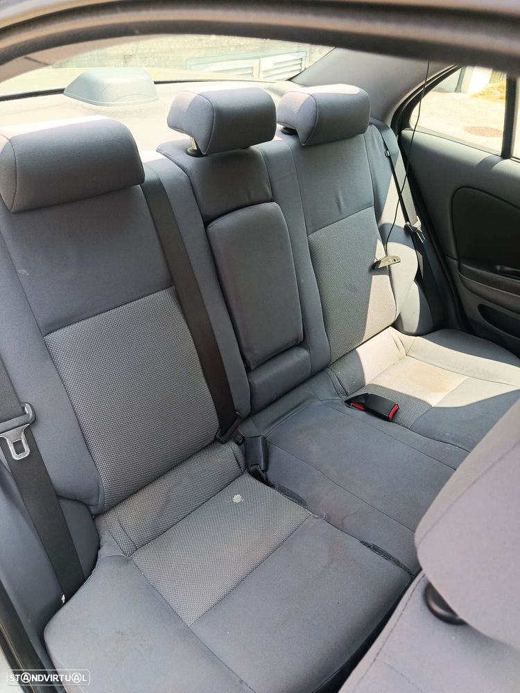 Nissan Almera 1.5 Visia AC ABS - 14