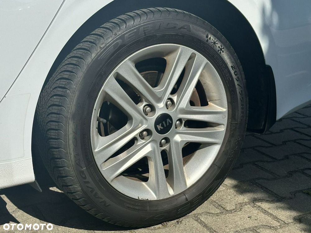 Kia Ceed - 14