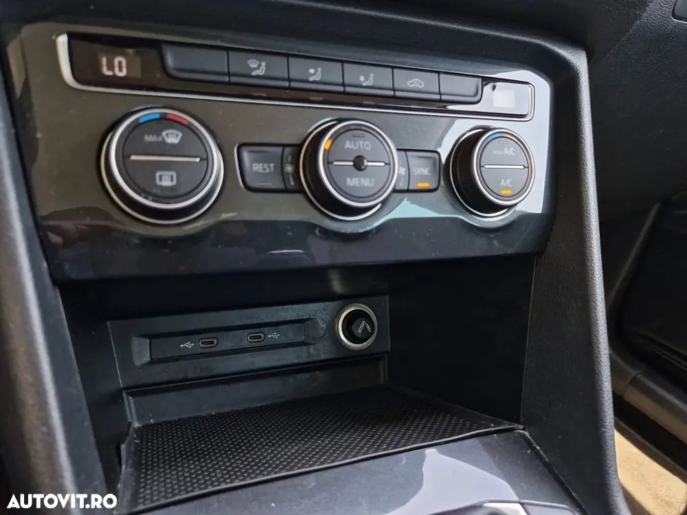 Volkswagen Tiguan - 7