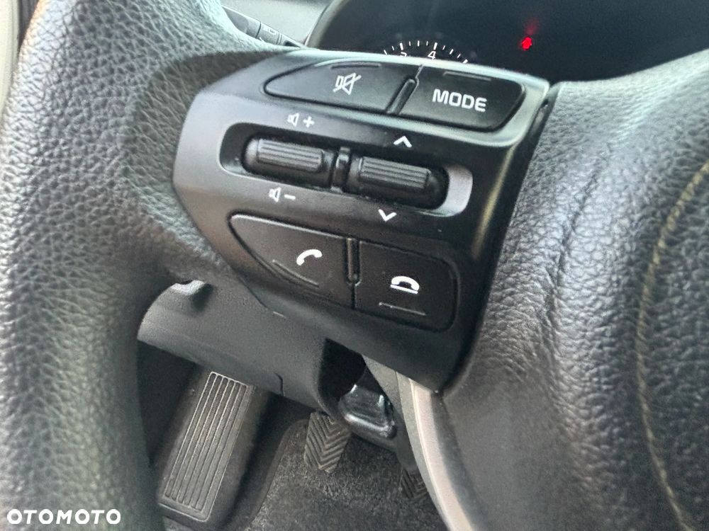Kia Rio 1.2 M - 22