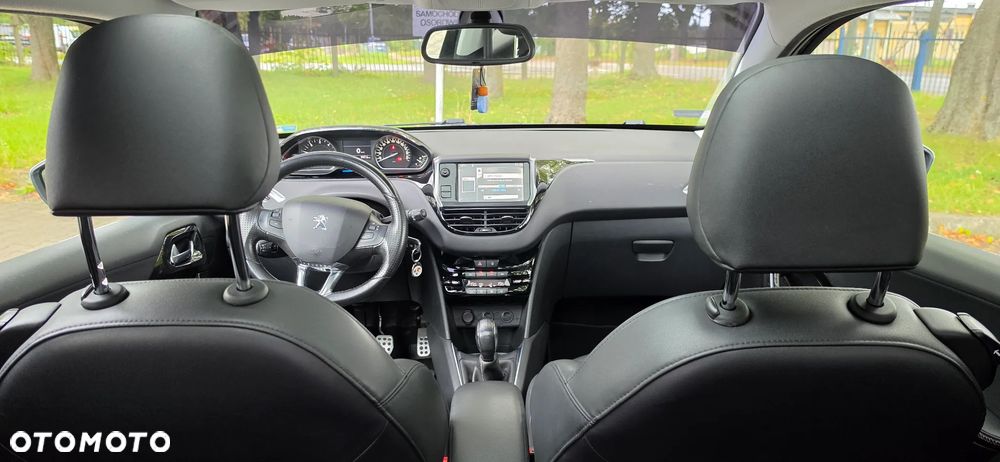 Peugeot 208 1.6 e-HDi Allure STT - 31