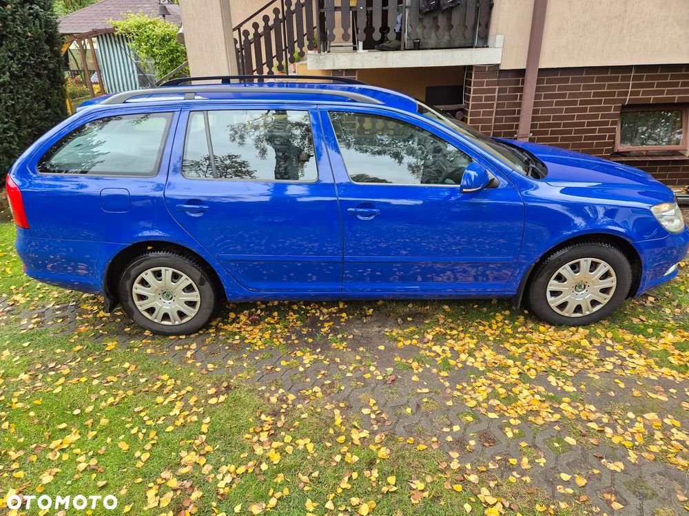 Skoda Octavia 1.6 TDI Ambiente - 2