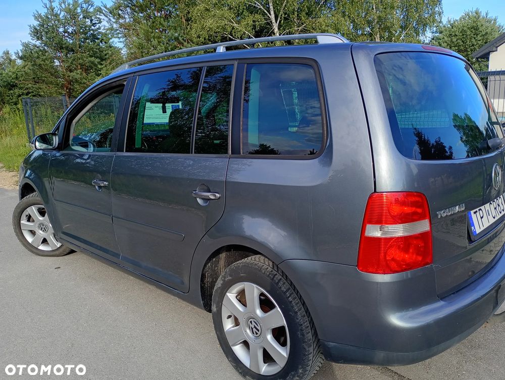Volkswagen Touran 1.9 TDI Highline - 4