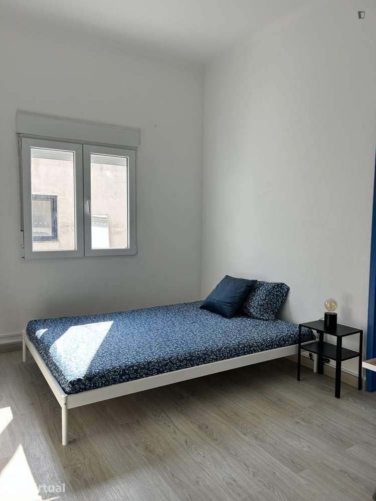 Quarto - localizado em Aveiro - Grande imagem: 3/9