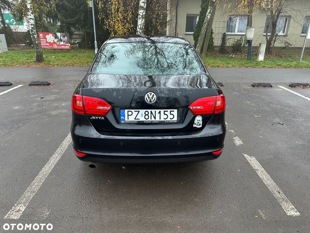 Volkswagen Jetta 1.2 TSI Comfortline - 6
