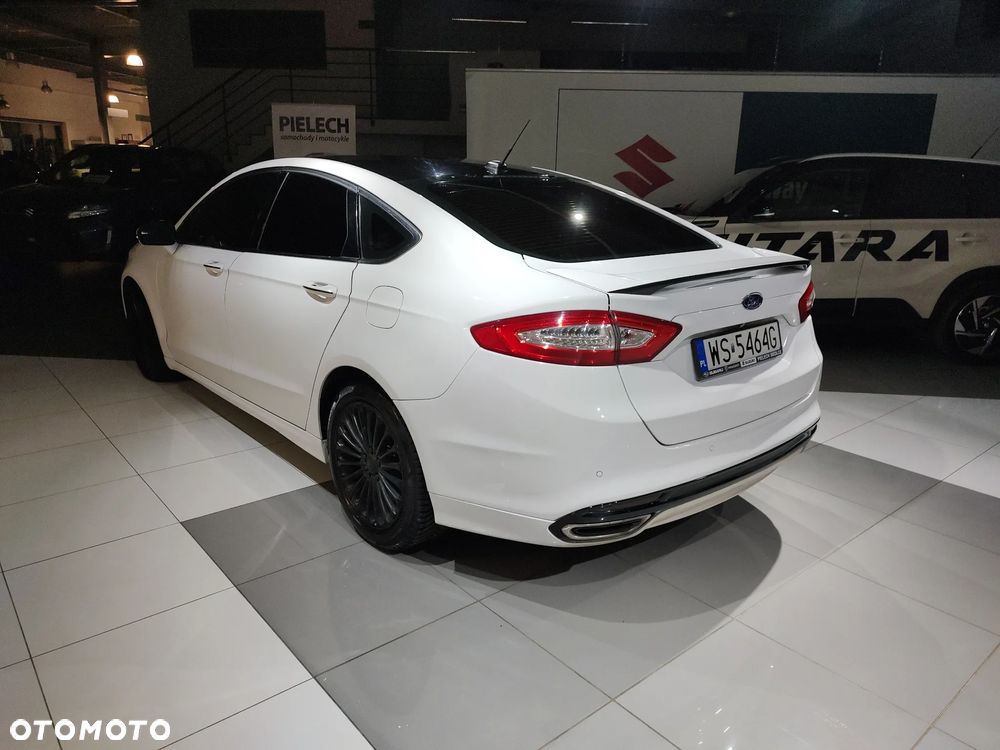 Ford Fusion - 12