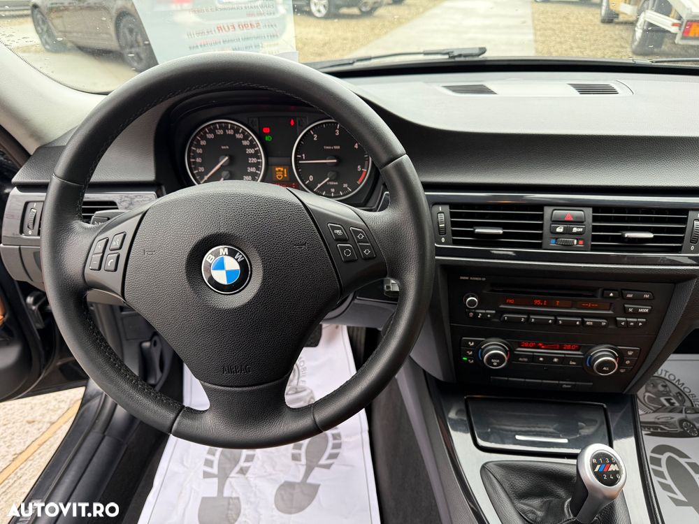 BMW Seria 3 320d Blue Performance Luxury Line - 16