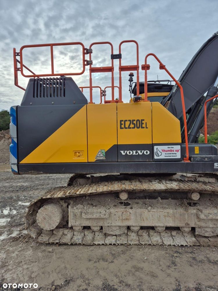 Volvo Ec250 - 3