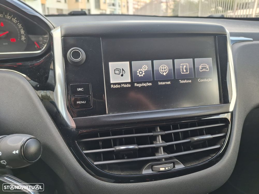 Peugeot 208 1.2 VTi SE Style - 12