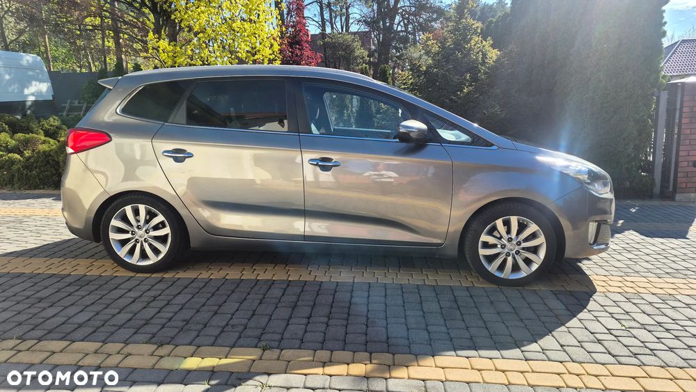 Kia Carens 1.6 GDI Attract - 3
