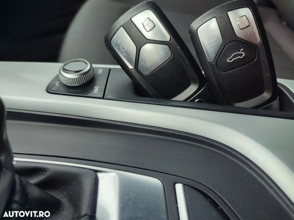Audi A4 Avant 2.0 TDI quattro Stronic - 19