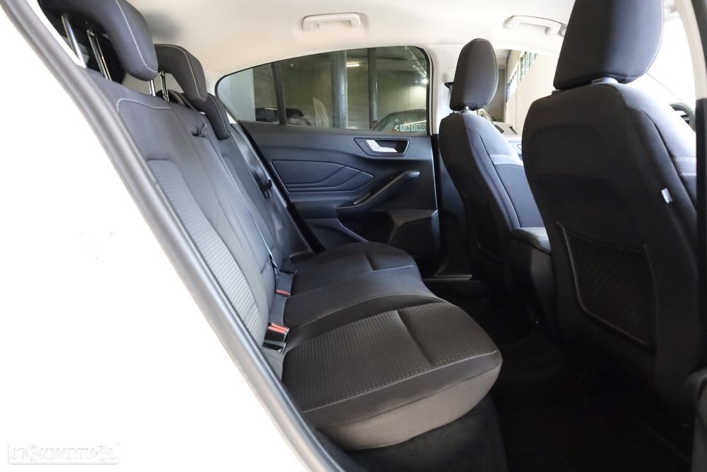 Ford Focus 1.0 EcoBoost MHEV Connected - 52