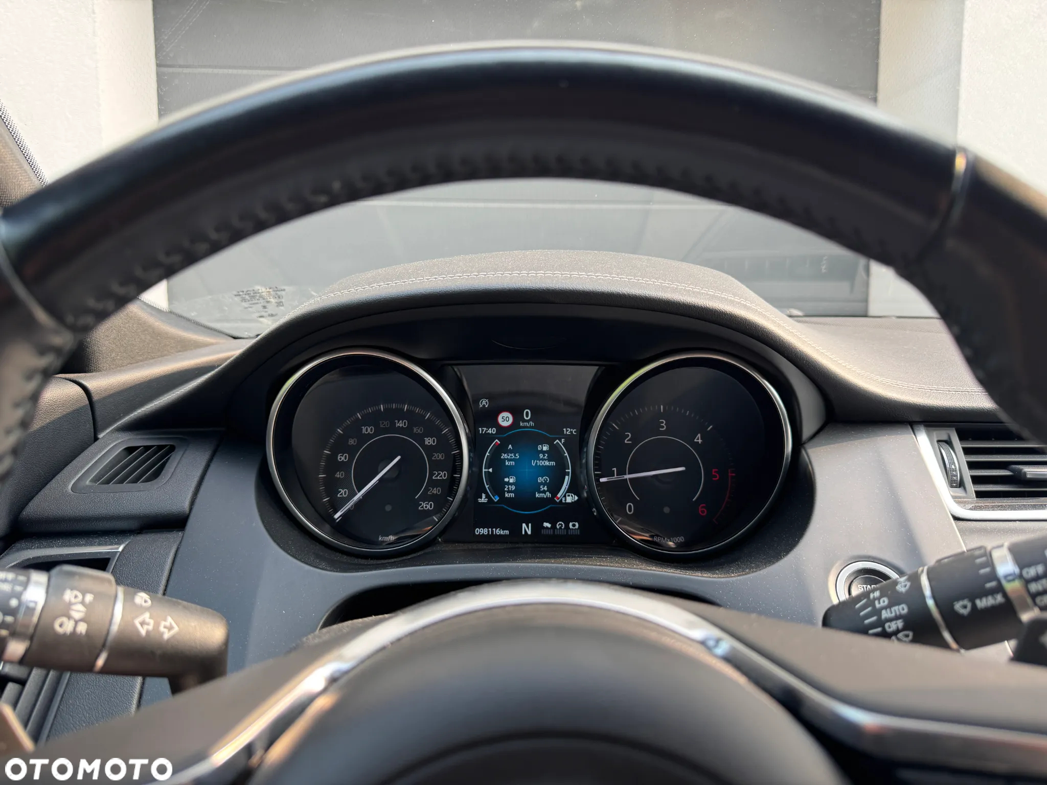 Jaguar E-Pace 2.0 i4D AWD R-Dynamic S - 17