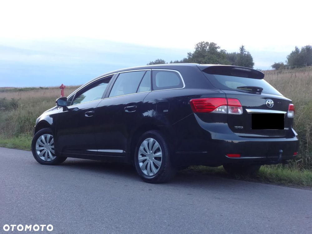 Toyota Avensis 2.0 D-4D Premium - 3