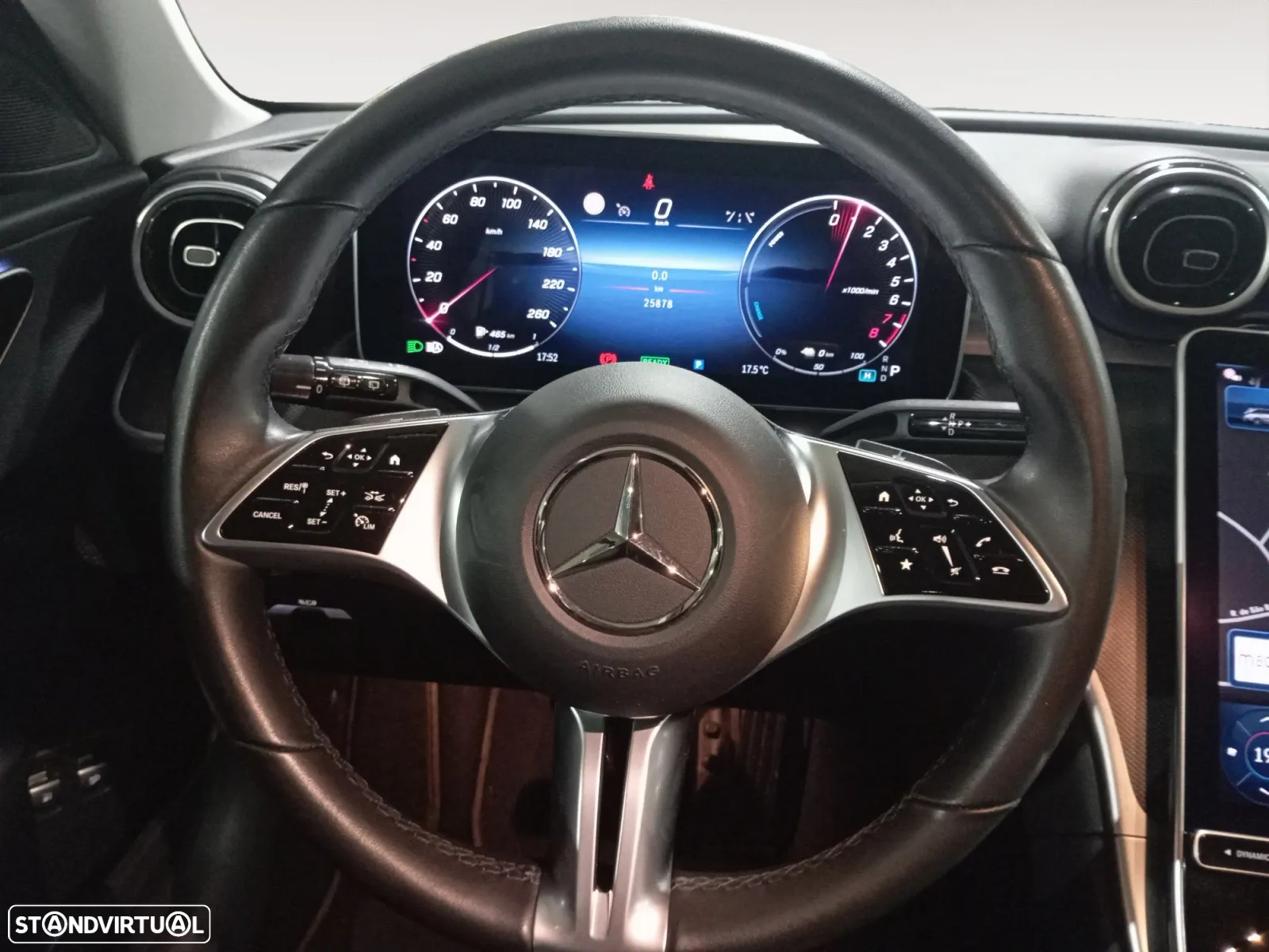 Mercedes-Benz C 300 e - 12
