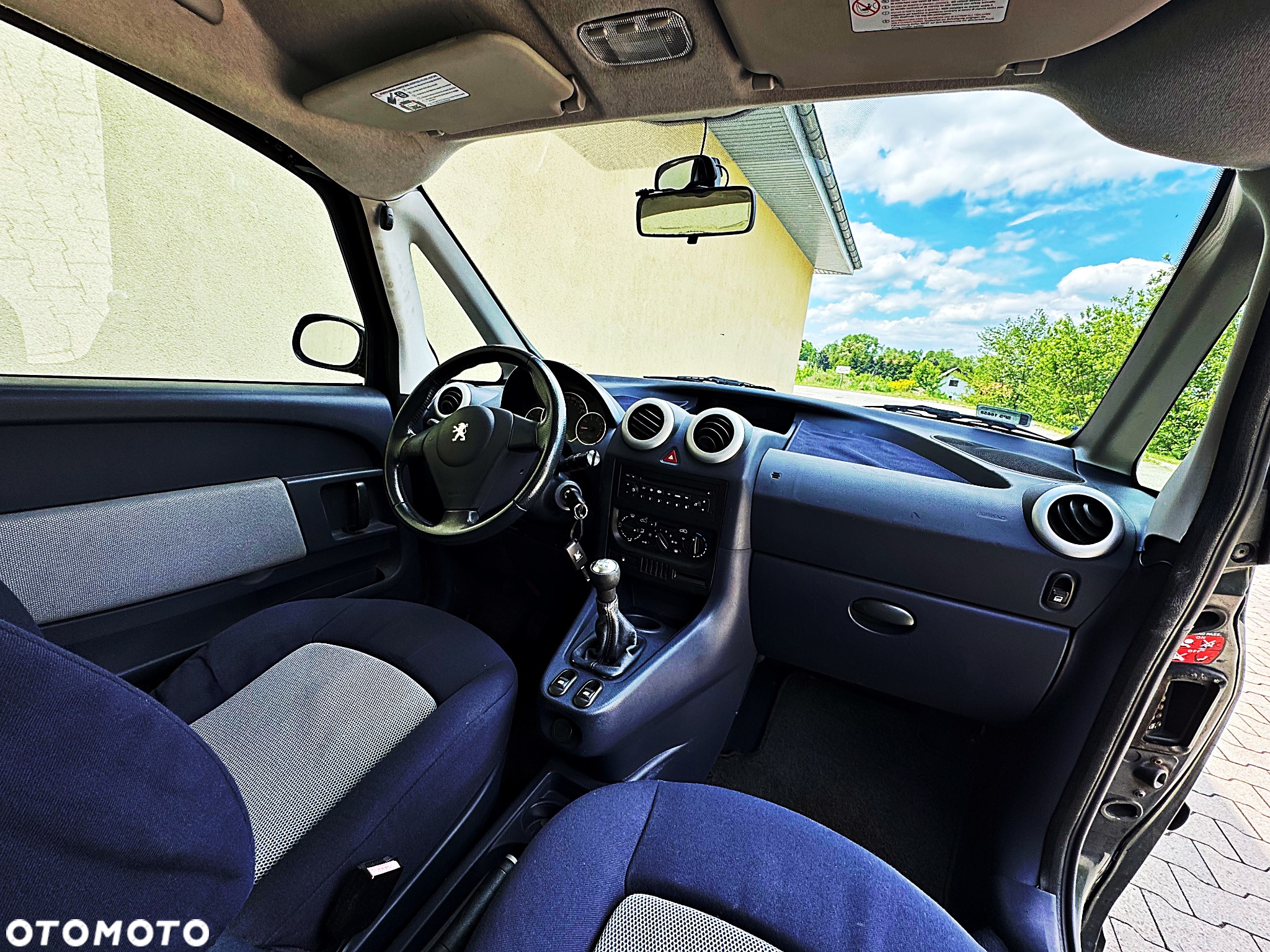 Peugeot 1007 1.4 Trendy - 26