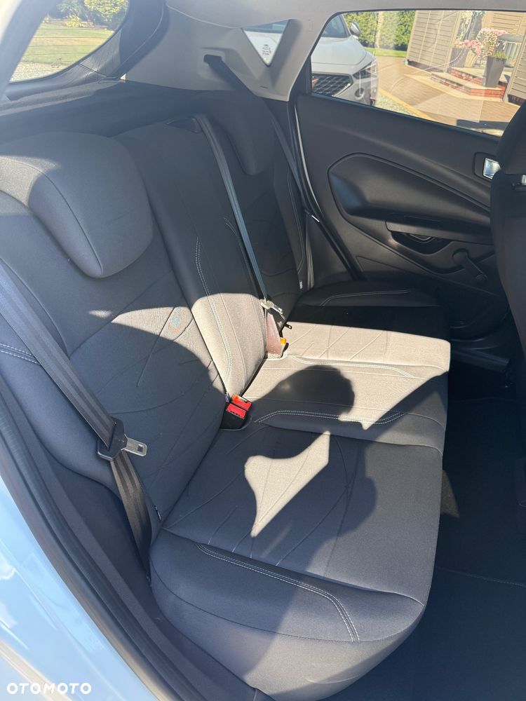 Ford Fiesta - 15