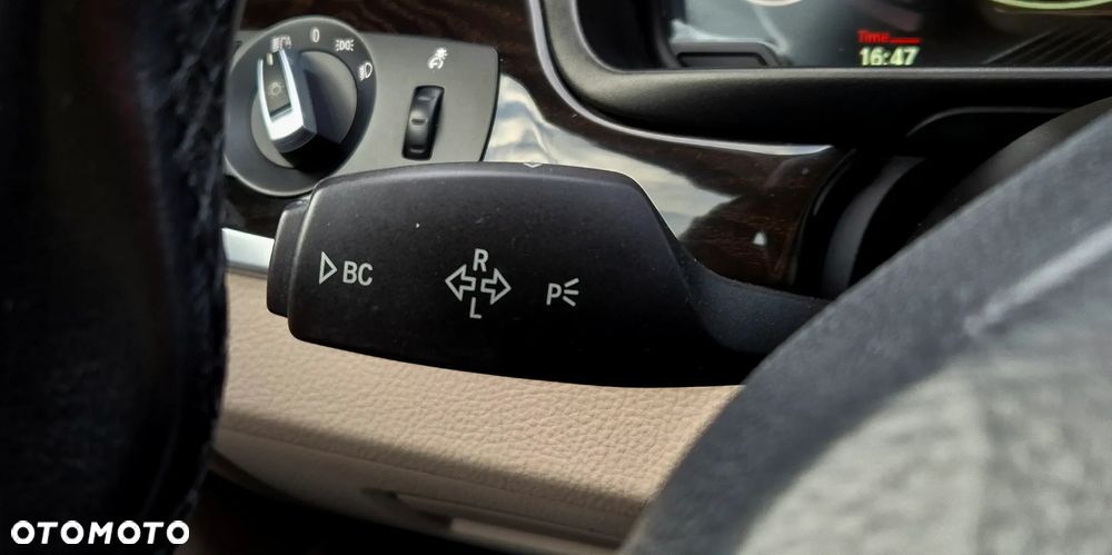 BMW Seria 5 520d Luxury Line - 32