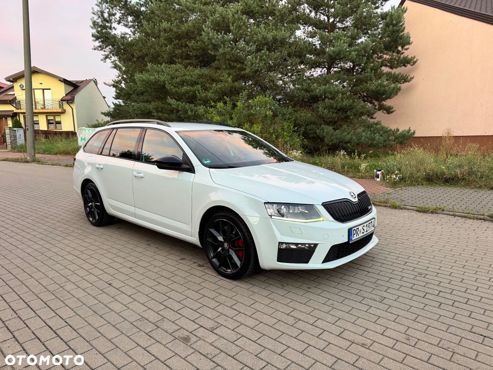 Skoda Octavia Combi 2.0 TDI (Green tec) RS - 2