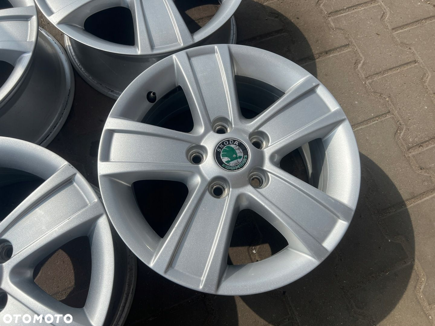 KOMPLET FELG FELGI ALU SKODA 1Z0 FABIA RAPID 15 5X100 ET50 ORYGINALNE - 8