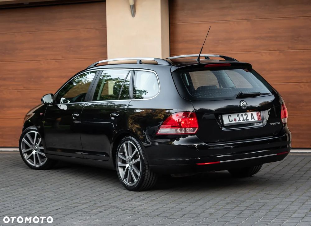 Volkswagen Golf Variant - 11