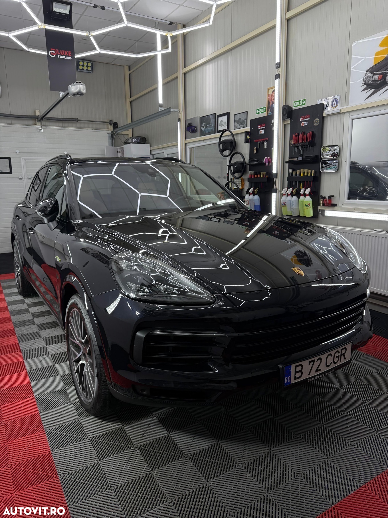 Porsche Cayenne - 17