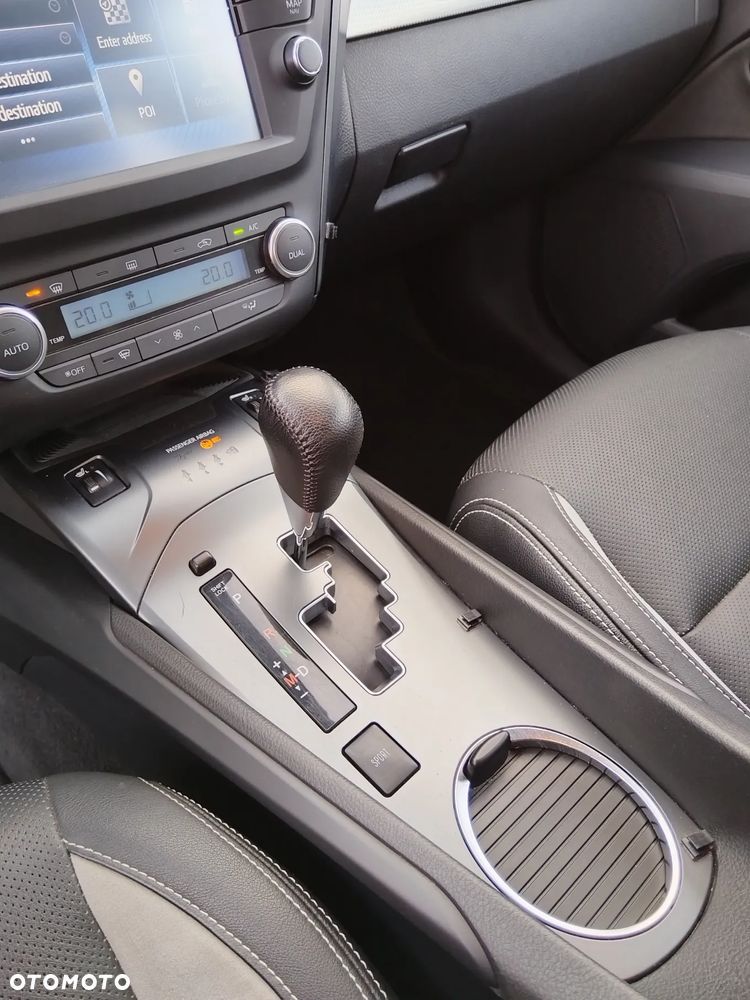 Toyota Avensis 1.8 Premium MS - 30