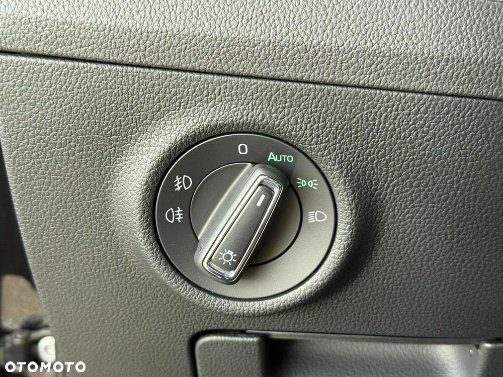 Skoda Superb 2.0 TDI SCR L&K DSG - 25