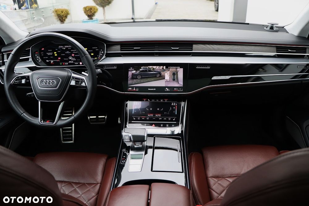 Audi S8 - 14