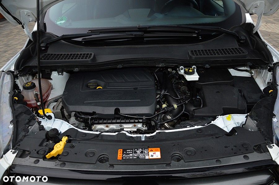 Ford Kuga 1.5 EcoBoost 2x4 SYNC - 38