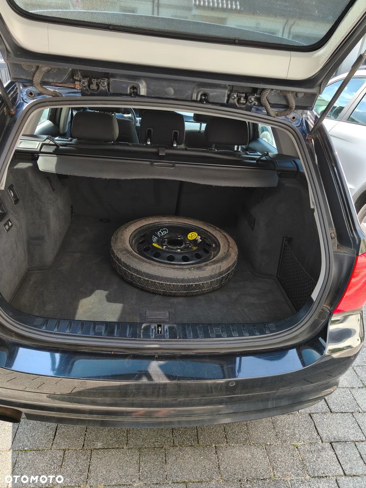 BMW Seria 3 318i - 10