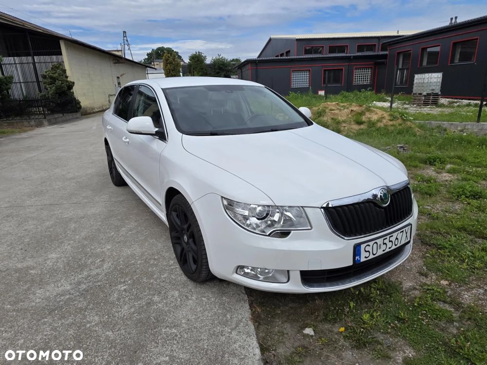 Skoda Superb Combi 1.8 TSI DSG Elegance - 1