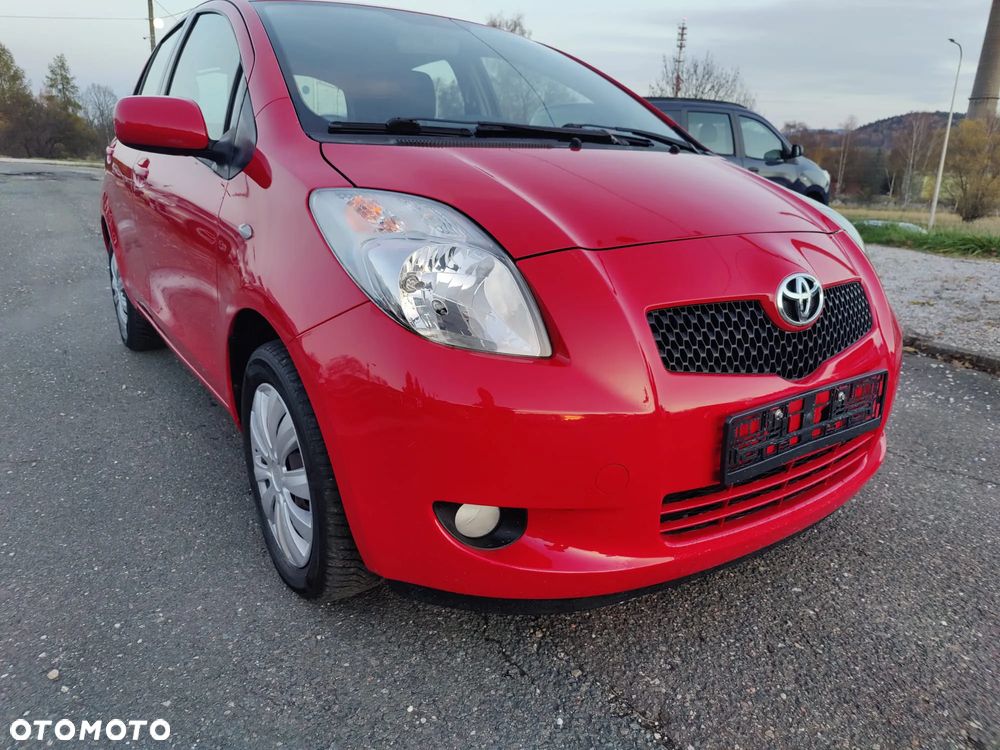 Toyota Yaris - 1