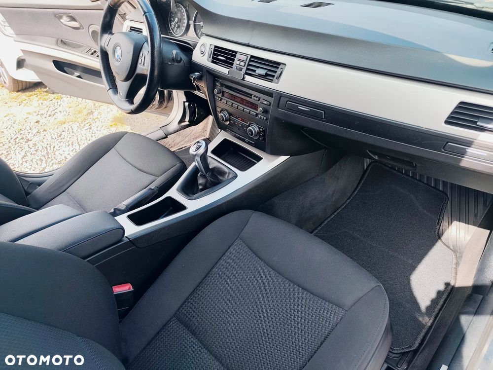 BMW Seria 3 320d - 14