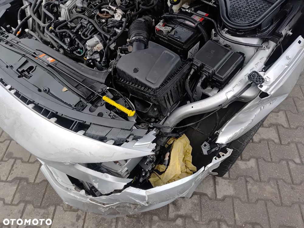 Ford Focus 1.0 EcoBoost Hybrid ACTIVE X - 33