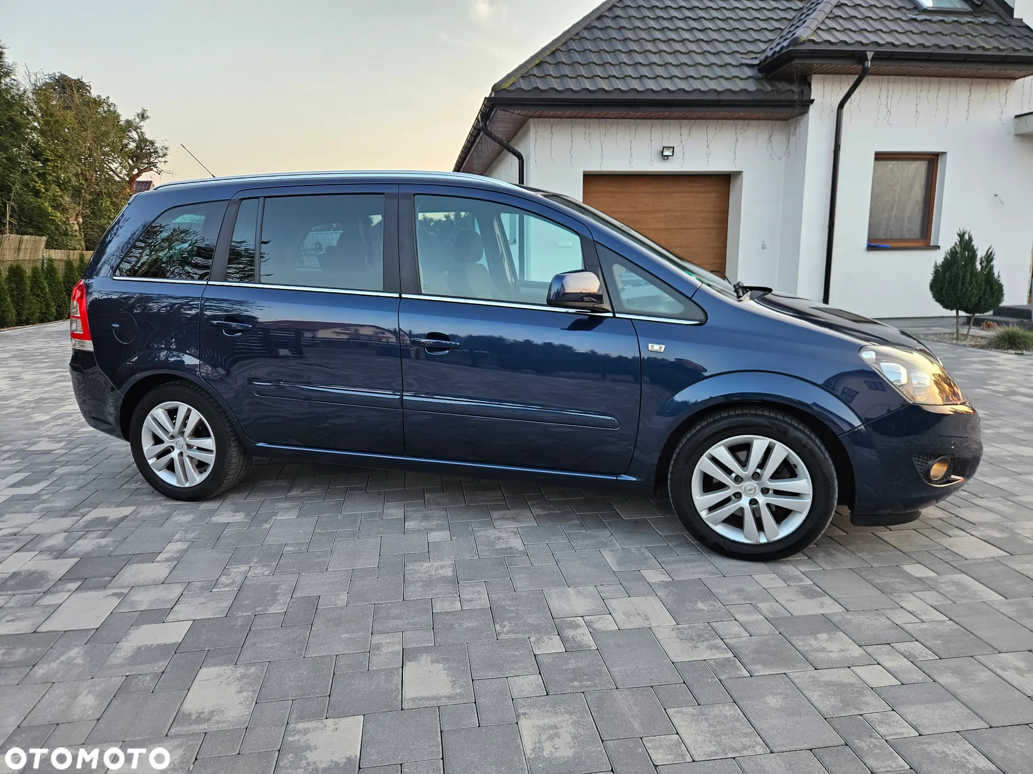 Opel Zafira 1.6 Cosmo - 4