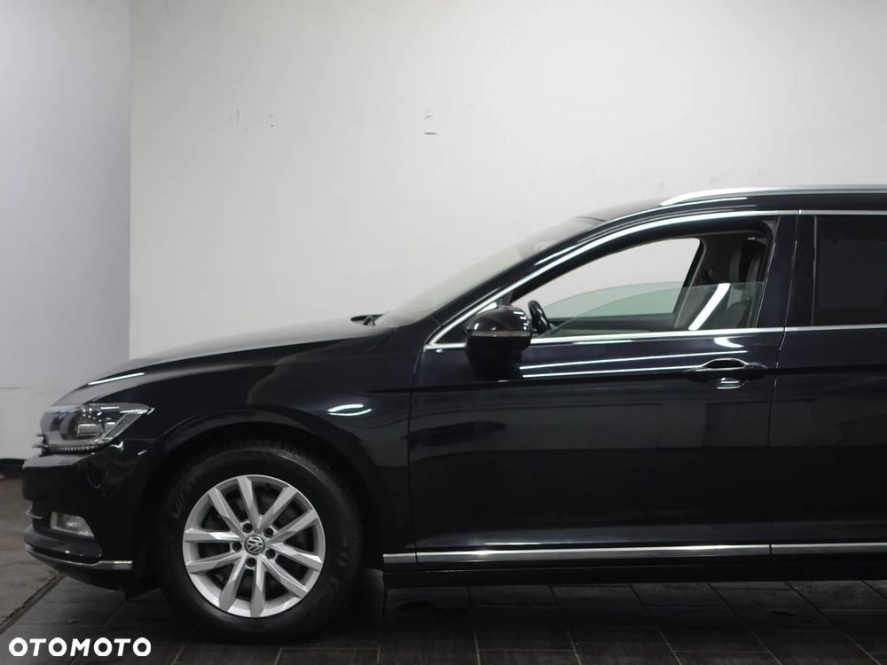 Volkswagen Passat - 14