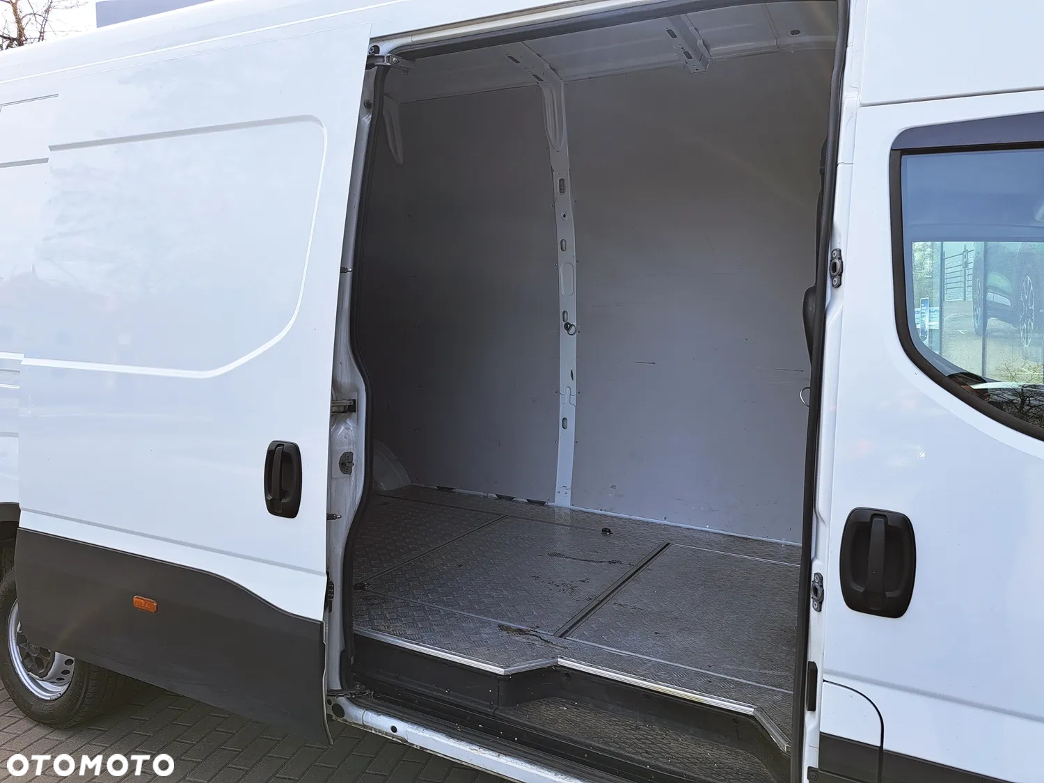 Iveco DAILY - 11