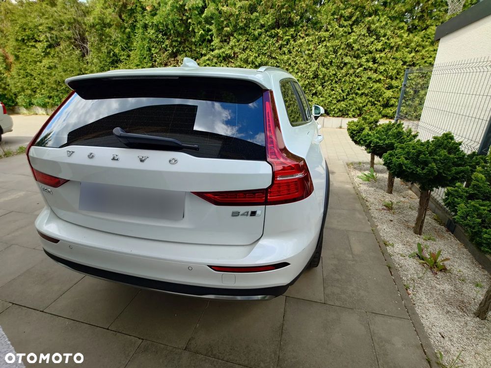 Volvo V60 Cross Country - 4