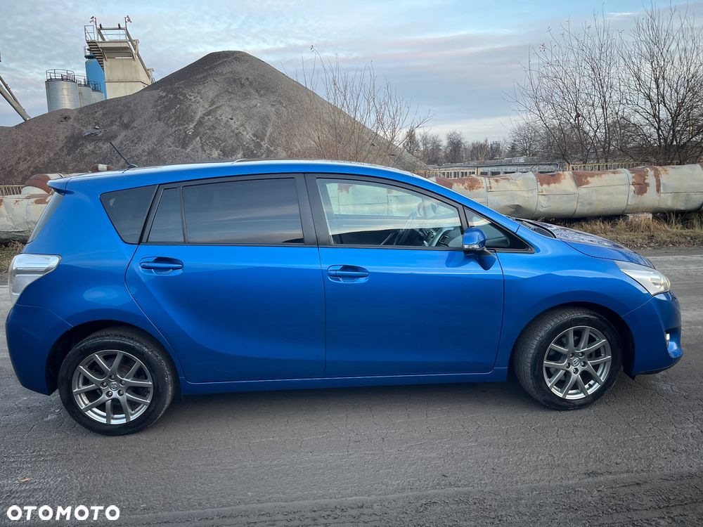 Toyota Verso 1.8 Executive - 11